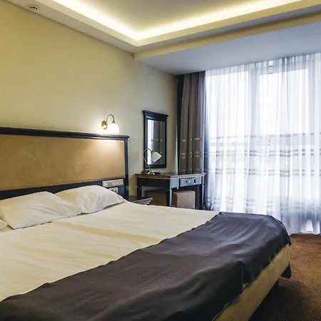 Black Sea Hotel 4*