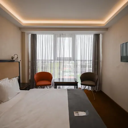 فندق Black Sea 4*